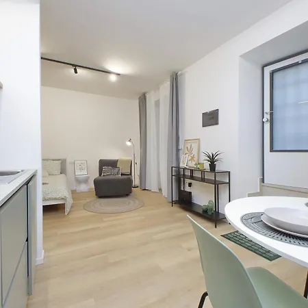 Charm San Giovanni *